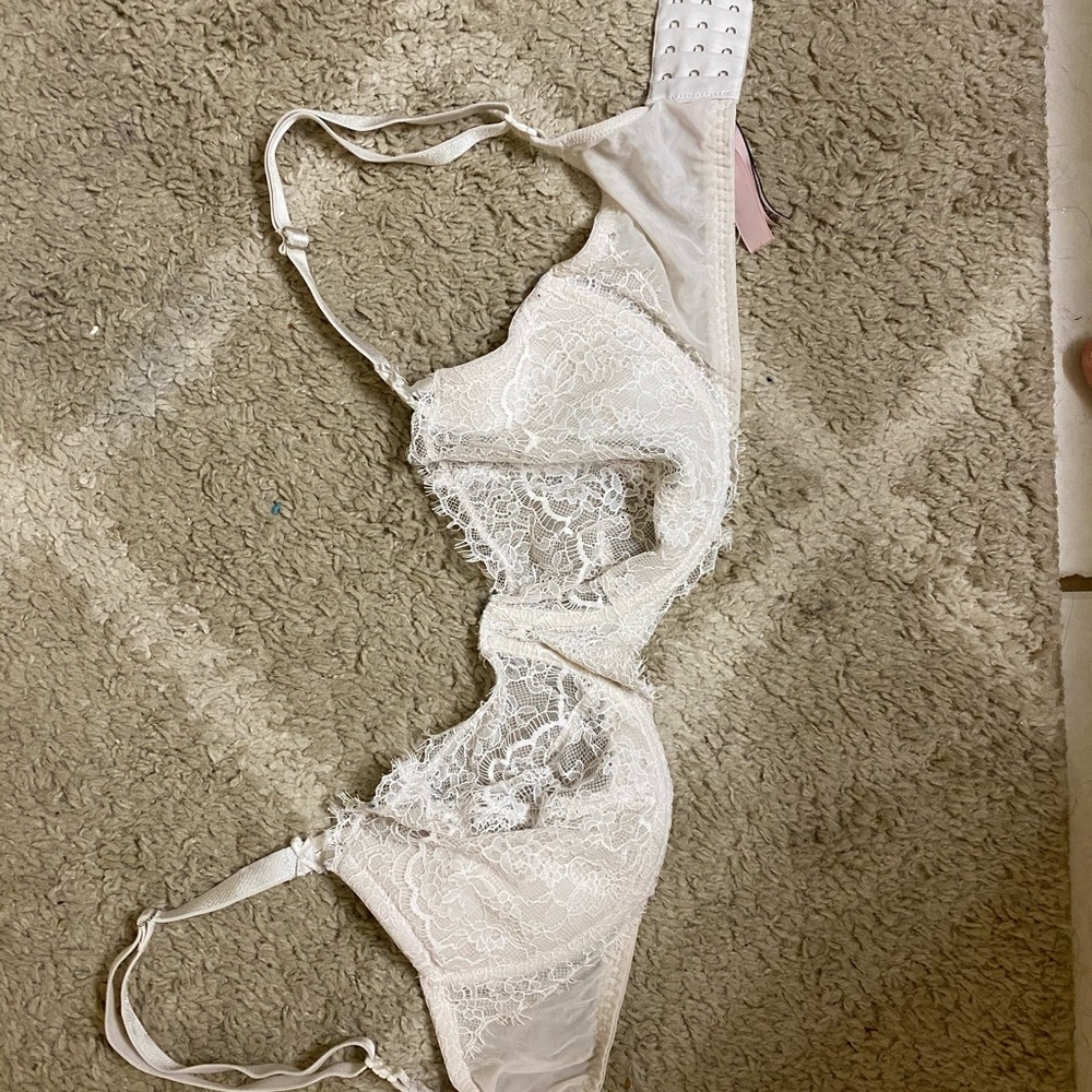 Victorias Secret White Lace Bra 34 DDD